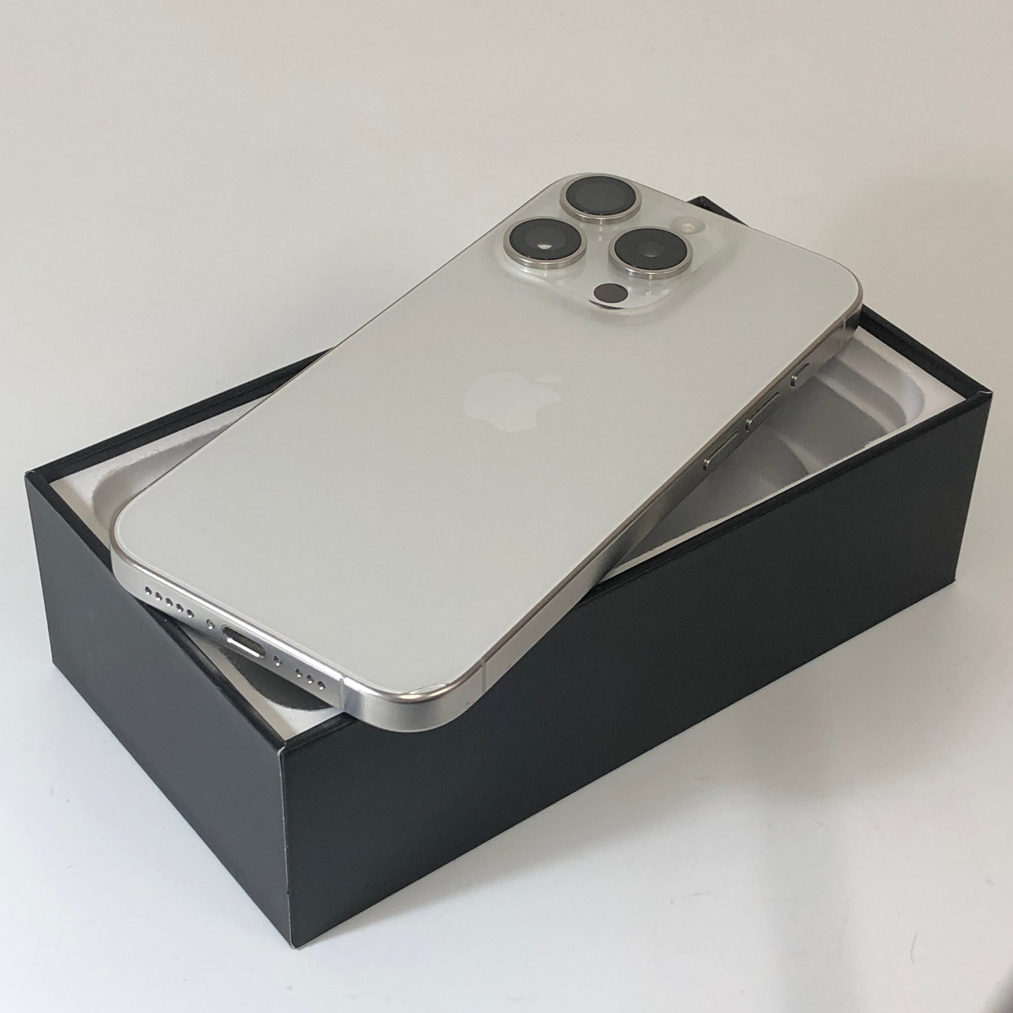 【ジャンク品】Apple｜iPhone 15 Pro 128GB｜SIMフリー